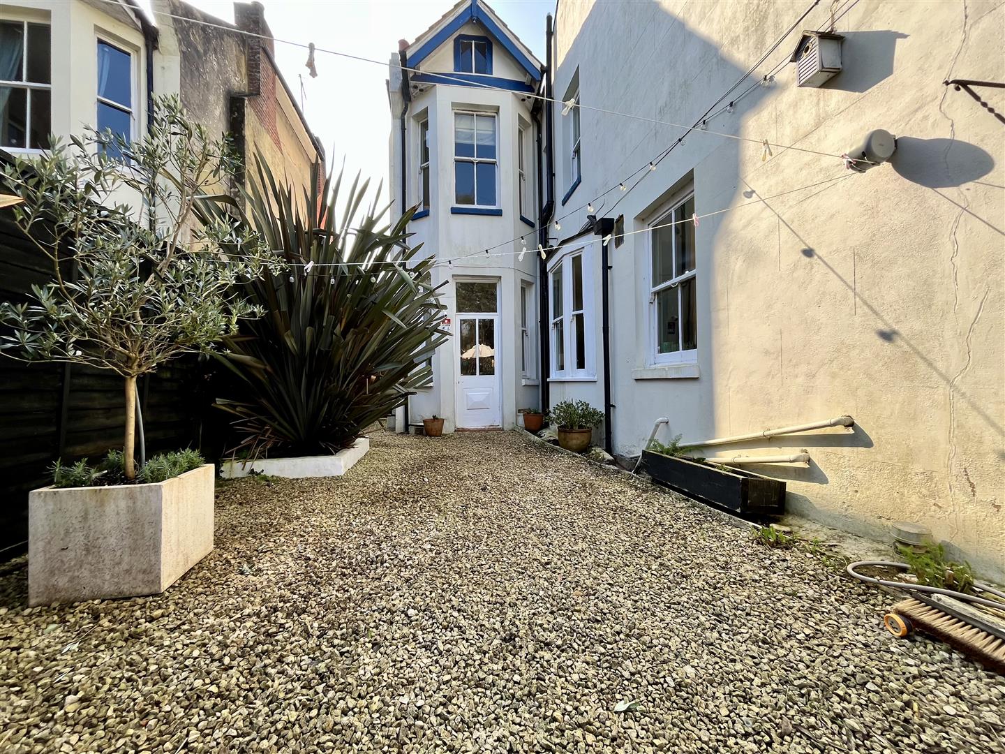 St. Helens Road, Hastings